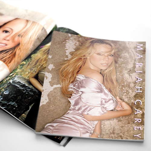 Charmbracelet Tourbook